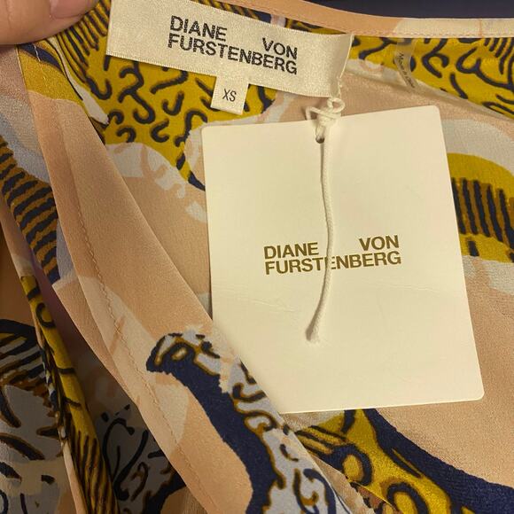 Diane Von Furstenberg Eloise Floral Silk Wrap Dress - Picture 6 of 7